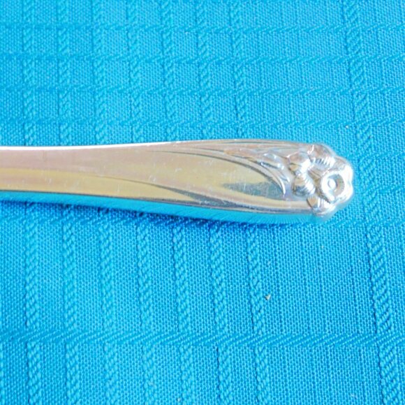 1847 Rogers Bros. Daffodil (1950) modern hollow grille knife VGU - Picture 4 of 5